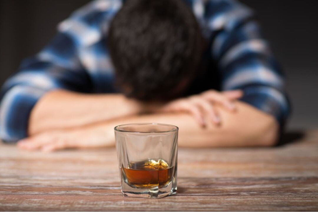 υπνηλία μπορεί να είναι συνέπεια της απότομης απόσυρσης από το αλκοόλ
